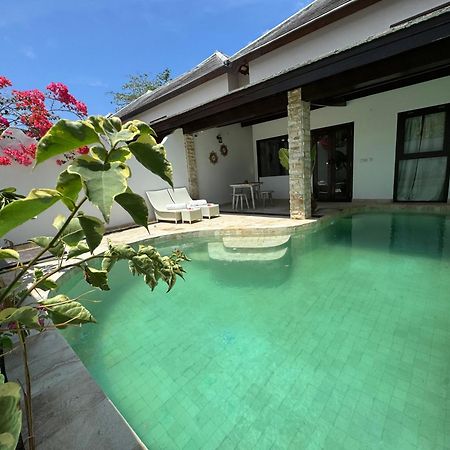 Cantika Villa Гілі-Траванган Екстер'єр фото