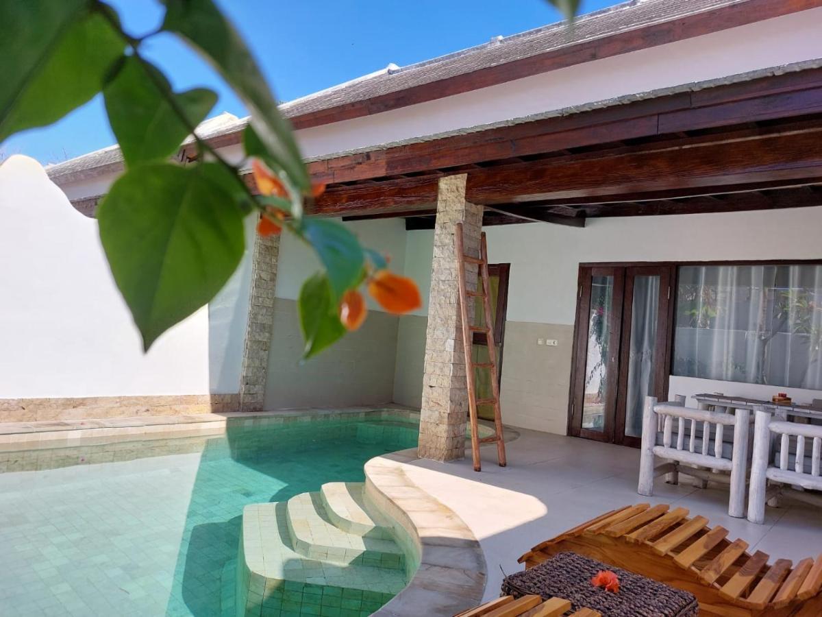 Cantika Villa Гілі-Траванган Екстер'єр фото